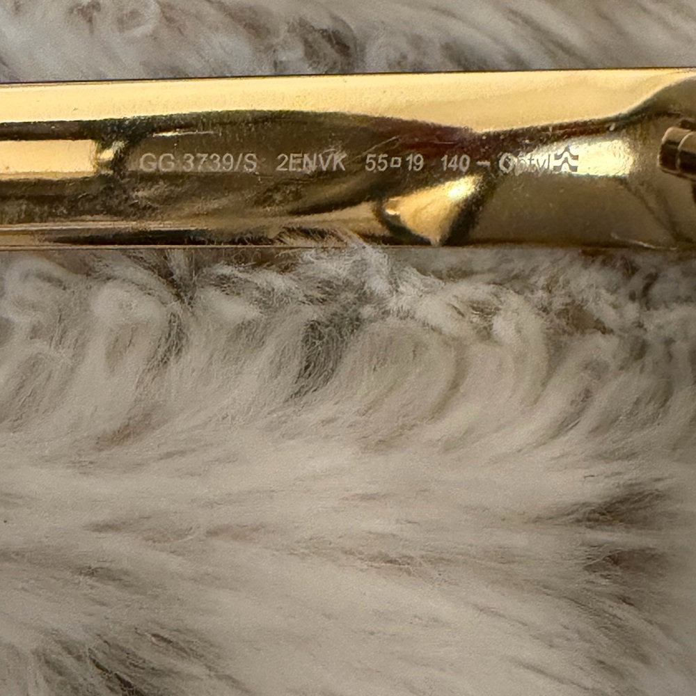 Gucci Black and Floral Cateye Sunglasses - Picture 4 of 13